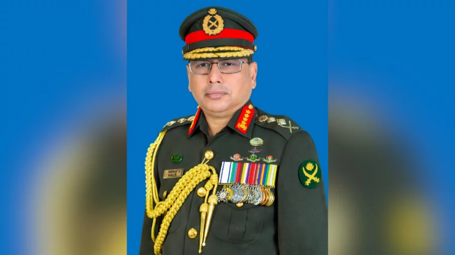 Army chief returns home after US visit