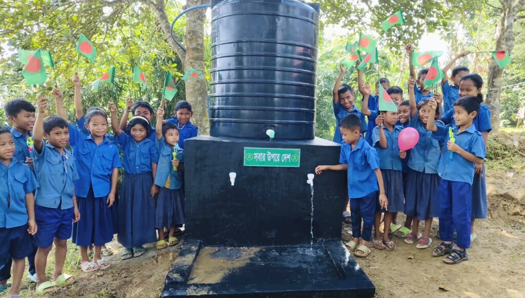 Bangladesh Army Installs Water Tank at Remote School in Lakshmichhari, Bringing Relief to 400 Residents